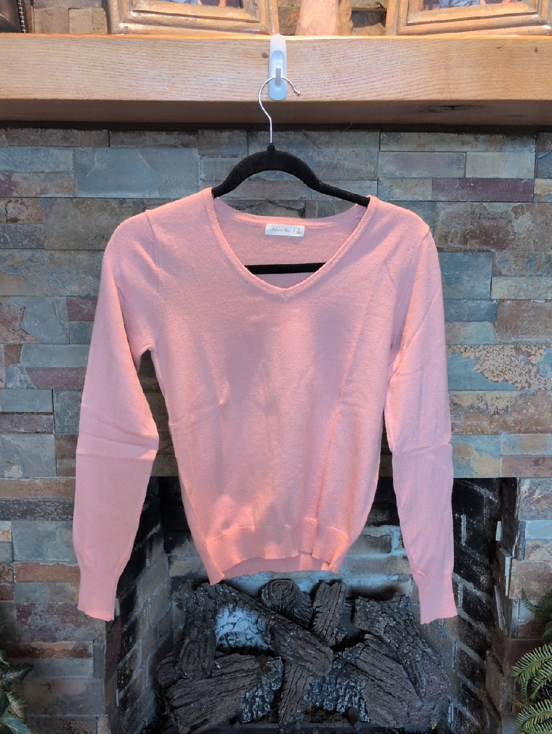Active Usa Light Pink V-Neck Sweater